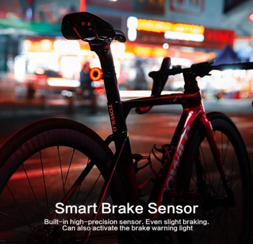 TOWILD fietsachterlicht met automatische remsensor Oplaadbaar via USB Waterdicht IPX7 3 veiligheidsmodi Ultralicht voor veilig nachtrijden
