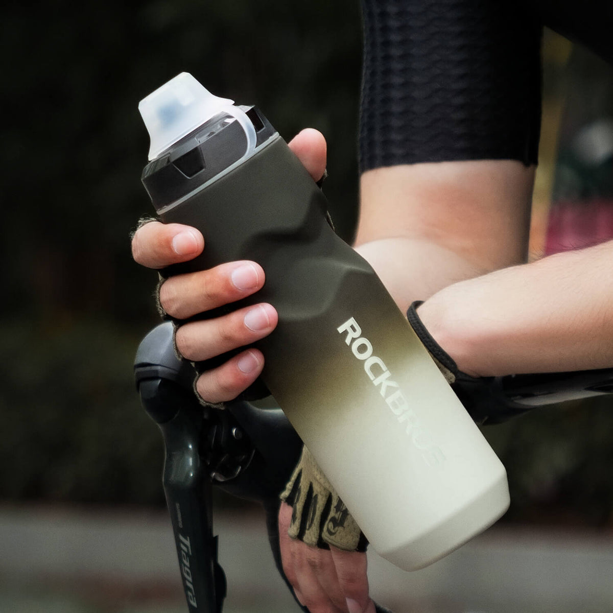 ROCKBROS Fietsfles met lekvaste Pull-Top-sluiting 600/750ml