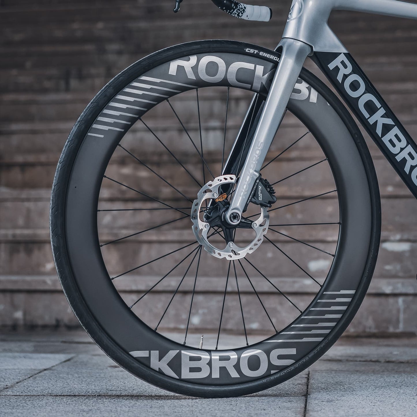 700C carbon wielset met 65 mm schijfrem en steekas voor racefietsen van ROCKBROS